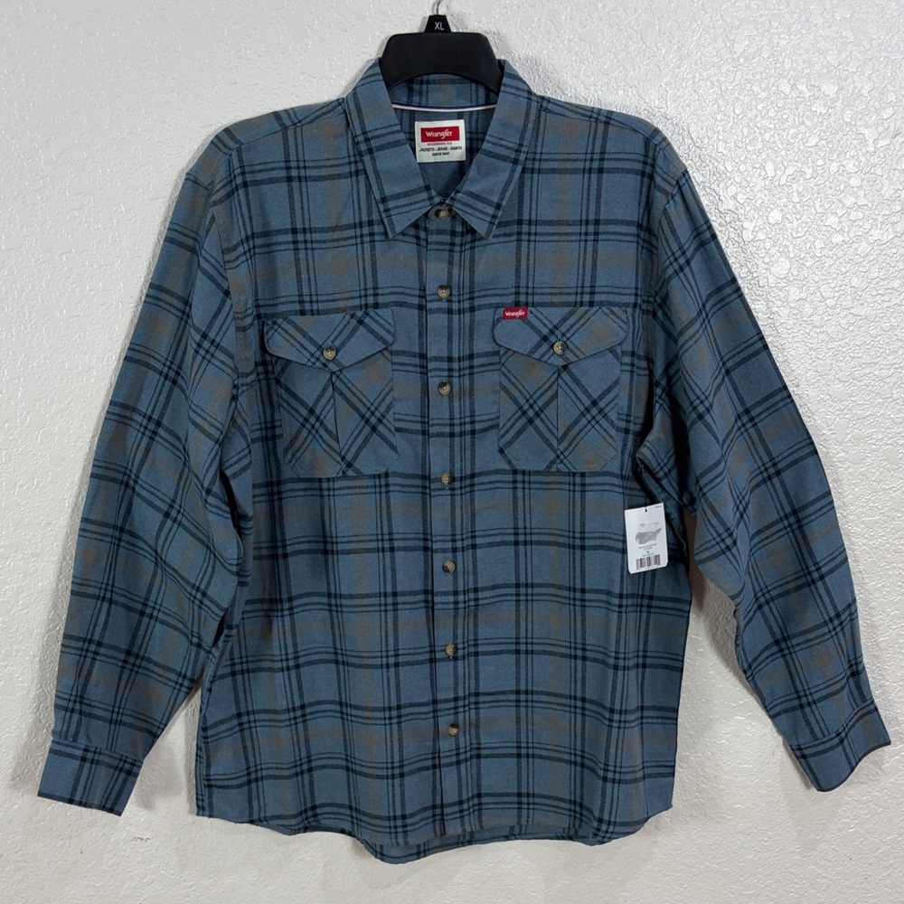 Wrangler Blue and Brown Plaid Button-Down Work Shirt,Size XL.